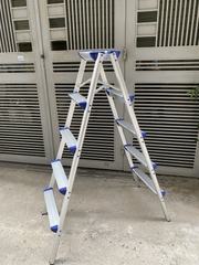 Thang ghế chữ A NiNDA ND-R05 loại 5 bậc, chất liệu nhôm cao cấp