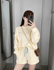 set1035- Set áo thun vàng dài phối quần cộc 2 lớp
