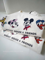 A511-Áo thun 3 MICKEY trắng in ngực in lưng