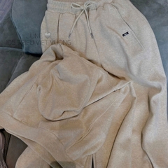 SET807-Bộ nỉ tăm áo khoá kéo phối quần ống suông màu be