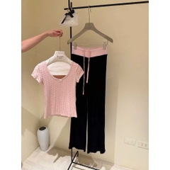 Set1035-Set áo thun bi hồng phối quần loe đen