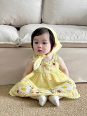 BT582- Đầm vàng thêu viền ren dáng xoè tặng kèm khăn