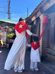 Khăn quàng đỏ sao vàng