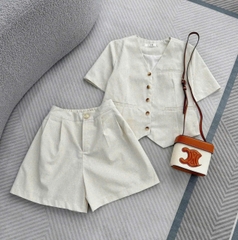 SET504-Set đũi lien màu be buộc eo sau 2 lớp cổ V cúc trước