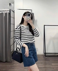 A354- Set 2 áo thun dài tay thêu trắng-kẻ full tem