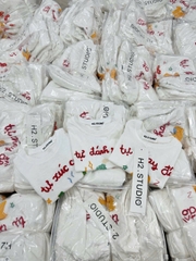 Bt594- Set 3 áo xược trắng in chữ tự lập trẻ em