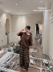 Set795- Set áo thun nâu mix quần bom kẻ nâu nhún gấu