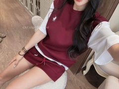 SET504 -SET  COTTON ĐỎ TAY TRẮNG THÊU NGỰA  CHÂN VÁY A DÁNG NGẮN