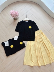 SET737- Bộ áo len tăm đen thêu hoa phối chân váy midi