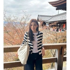 A373-Áo len kẻ cúc đồng full tem