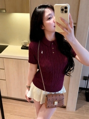A728- Áo len thừng cộc tay đỏ thêu ngựa Camilla