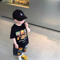 BT819- Bộ áo thun đen hình Pizza cộc tay kèm quần jean cho bé