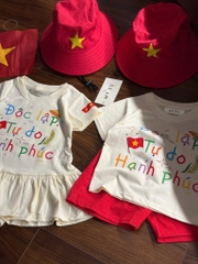 BT467- Bộ đồ/đầm trẻ em độc lập-tự do kèm mũ sang vàng