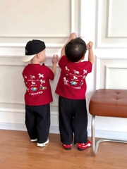 BT835- Bộ áo cộc tay đỏ ngựa phối quần jean đen bé trai 9-26kg