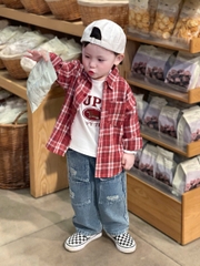 BT618- Bộ bé trai áo sơmi kẻ đỏ, áo thun trắng phối quần jean dài