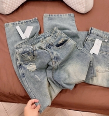 QUAN015-QUẦN JEANS SUÔNG RÁCH 1 BÊN MÀU NHẠT