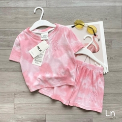 BT007- Bộ thun loang thêu tag ngực 3 tem