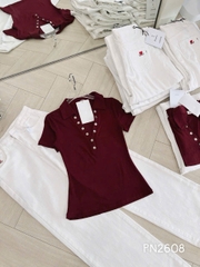 Set865- Set áo thun đỏ cúc phối quần jean trắng suông nổi bật