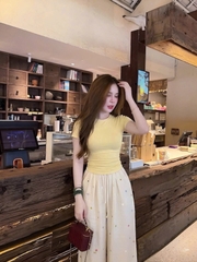 SET1019 -Set áo thun vàng phối quần đũi thêu hoa