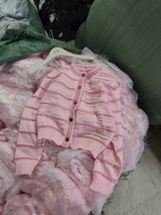 A426- Áo len dệt kim dài tay kẻ trắng hồng