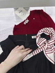 SET483-Set áo thun đỏ phối chân váy midi tặng kèm khăn rời