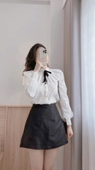 Áo sơ mi  trắng xếp ly cổ đính nơ