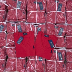 A513-Áo thun đỏ cộc tay cổ V thêu ngựa