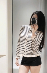 A427- Áo len dệt kim dài tay phối viền 2 màu xanh than và kẻ ngang