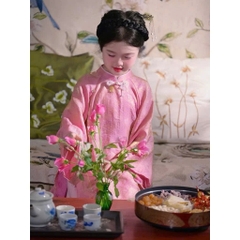 BT801-Bộ áo dài tơ bé gái 4 tà kèm ngọc bội