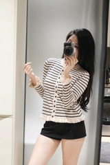 A427- Áo len dệt kim dài tay phối viền 2 màu xanh than và kẻ ngang