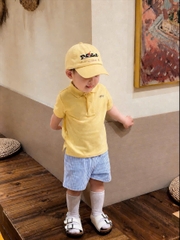 [KEM MU] BT976- Bộ polo vàng thêu logo kèm mũ quần kẻ xanh