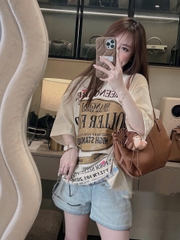 set671- Set áo thun chú suông màu nâu mix quần jeans ngố