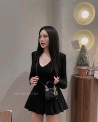 A171-Áo cổ V đệm vai 2 màu đỏ,đen dài tay