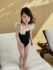 BT482- Bộ bikini đen phối bi bé gái liền mảnh