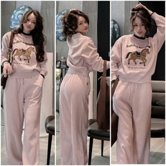 Set836- Set nỉ lông thỏ màu hồng phối viền đen hình ngựa