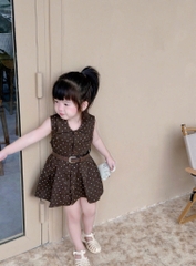 CB327- Váy chấm bi nâu sát nách kèm đai bé gái