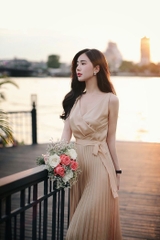 Đầm lụa ly chân màu NUDE