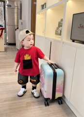 Bt871-Bộ áo thun đỏ thêu xù khoai tây chiên phối quần jean cạp chun cho bé 8-26kg
