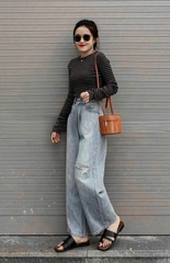 QUAN015-QUẦN JEANS SUÔNG RÁCH 1 BÊN MÀU NHẠT