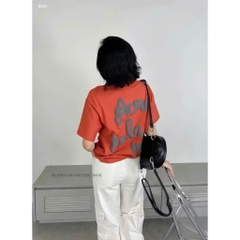 A211-Áo thun suông màu cam in chữ