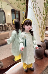 Bt750- Bộ áo dài bé gái cách tân cổ tròn xanh quần vàng tặng kèm bờm tóc