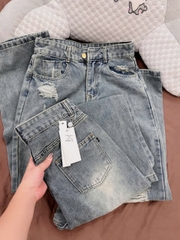 QUAN015-QUẦN JEANS SUÔNG RÁCH 1 BÊN MÀU NHẠT