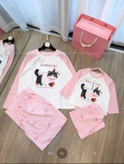 SET1022-Bộ mẹ con dáng dài màu hồng hình in