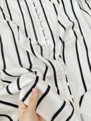 A146-Áo somi nữ cổ tay kẻ đen tay bồng đính cúc ngọc