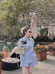 SET989-Set sơ mi kẻ xanh thêu chữ trắng quần đùi cạp chun có túi