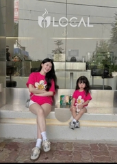 A220- Áo thun hoa màu hồng mẹ con chất cotton