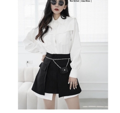 Áo sơ mi trắng dáng suông cúc ngọc vạt bầu