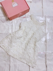 Đầm ren cổ yếm bé gái màu trắng