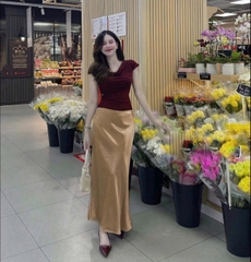 CV001- Chân váy lụa dáng xoè 2 màu vàng đồng- đen chất lụa vân dày dặn