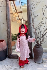 Bt767- Bộ áo dài bé gái màu hồng quần đỏ kèm khăn